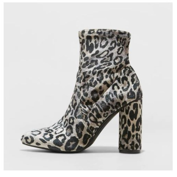 Leopard print cylinder heeled boots-6 - Picture 3 of 4